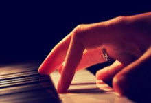 开云体育在线-甘冈客场逼平卫冕冠军马赛，保持不败纪录