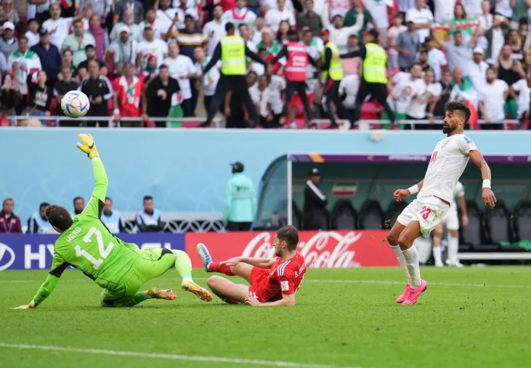 挑战传统!国内足球场上硝烟弥漫的简单介绍 挑战传统!国内足球场上硝烟弥漫的简单介绍