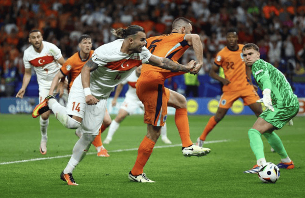 法国大胜荷兰，晋级欧洲杯半决赛