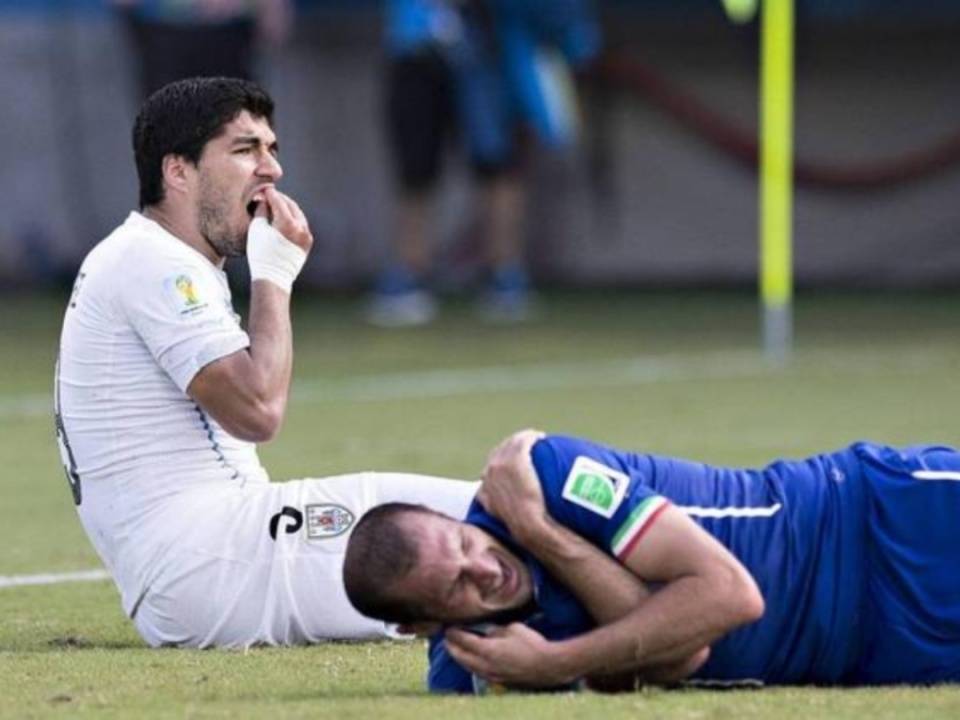 尤文图斯门将苏亚雷斯获得关键扑救