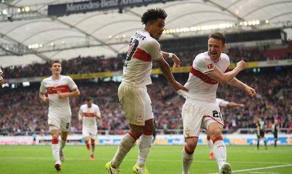 包含奥格斯堡失球连连,败下阵来的词条 包含奥格斯堡失球连连,败下阵来的词条