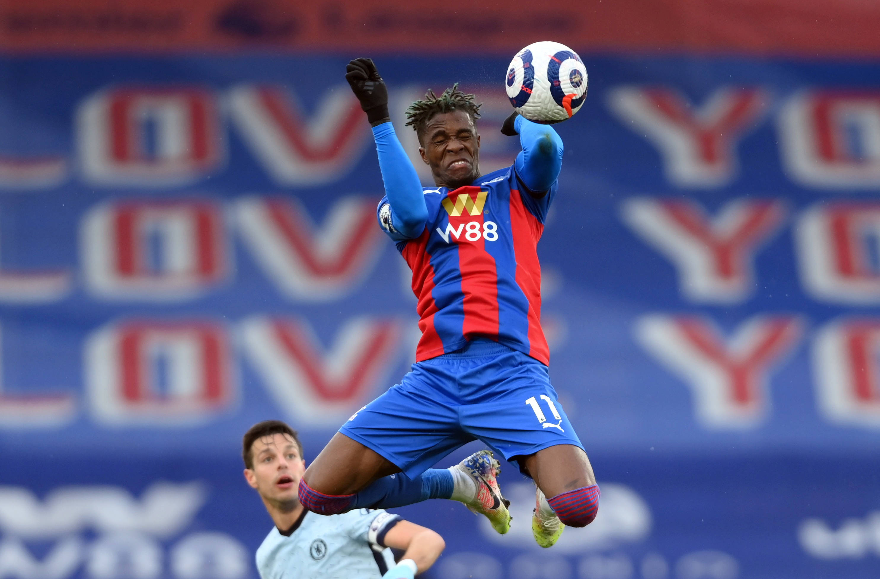 水晶宫客场惨败,保级形势堪忧的简单介绍 水晶宫客场惨败,保级形势堪忧的简单介绍