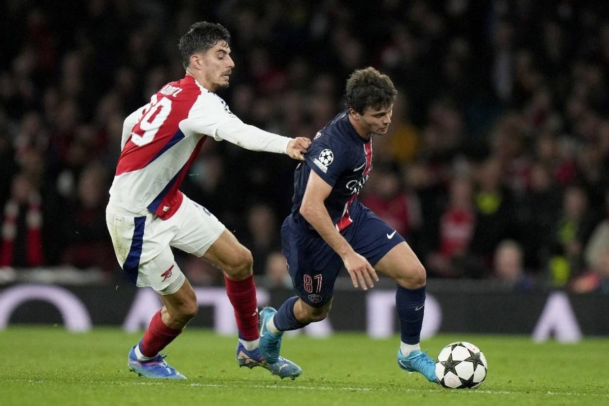 开云体育登录-罗马球员备战欧冠半决赛，士气高昂