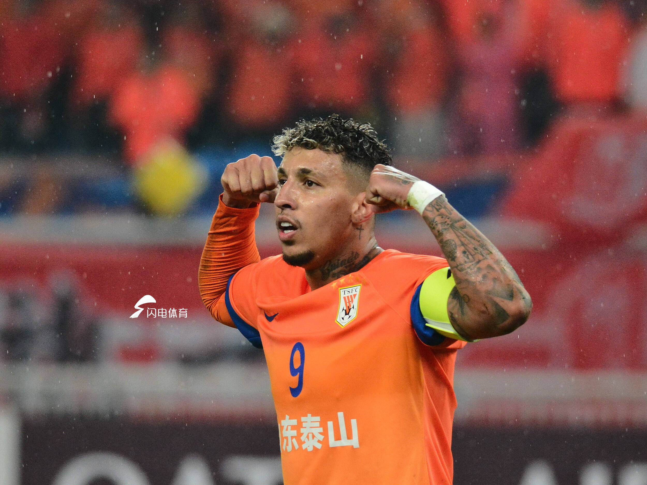 包含赛前专访：蔚山现代主帅谈世俱杯目标的词条