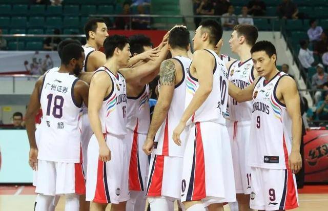 扣篮大赛:上海队将与广州队展开对决的简单介绍 扣篮大赛:上海队将与广州队展开对决的简单介绍