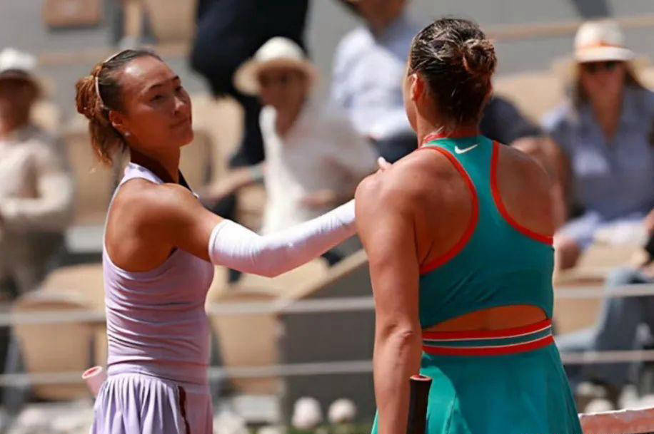 比赛产生争议判罚，主队遭遇处境尴尬