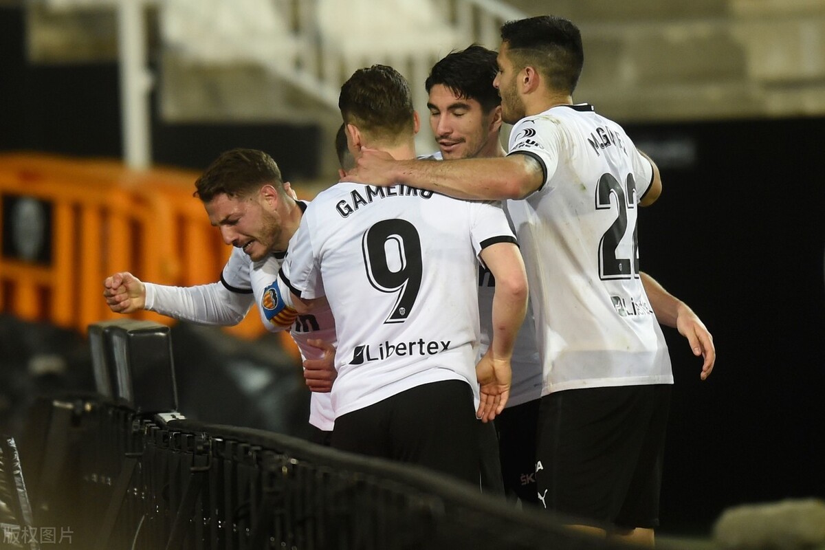 新加坡劲旅逆袭成功,取得关键胜利 新加坡劲旅逆袭成功,取得关键胜利