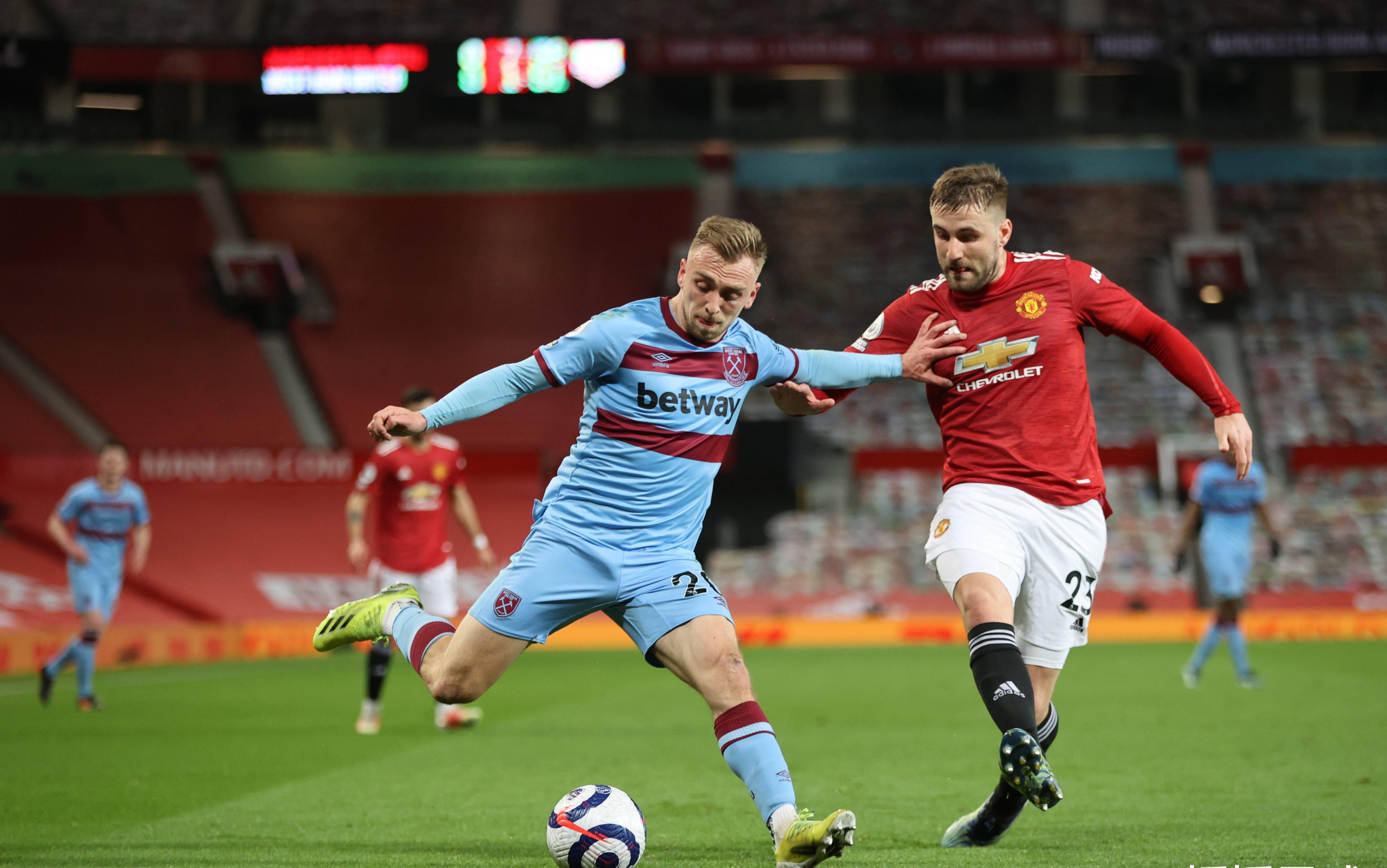 皇马主场大胜马洛卡，保持不败战绩