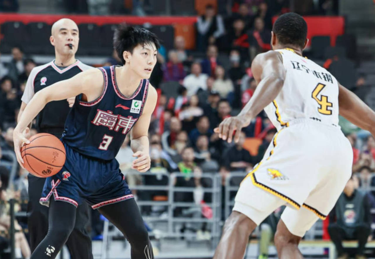 广东主场战胜强敌,晋级季后赛 广东主场战胜强敌,晋级季后赛