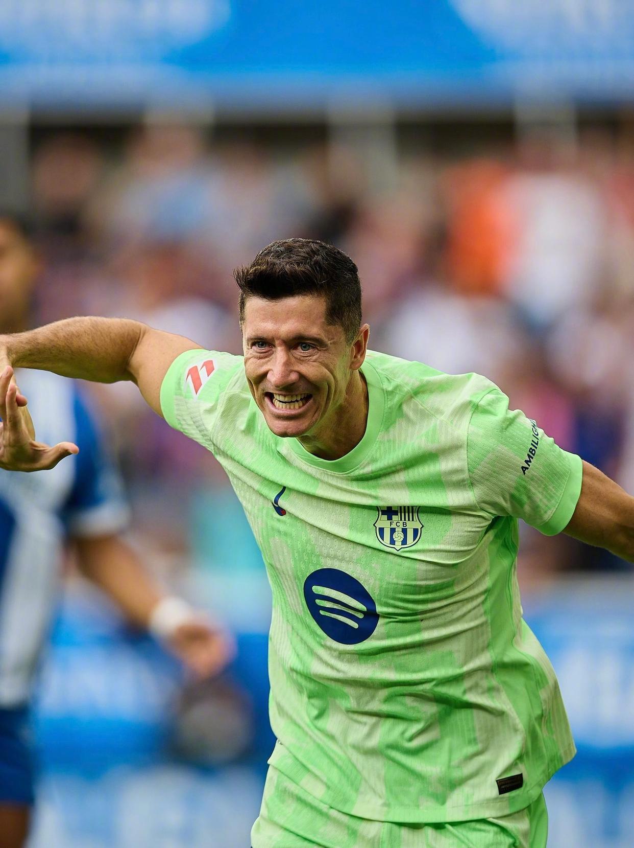 莱万特加油,法甲关键战役将至 莱万特加油,法甲关键战役将至