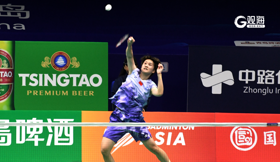 开云体育登录-羽毛球比赛女单决赛再度上演，速战速决