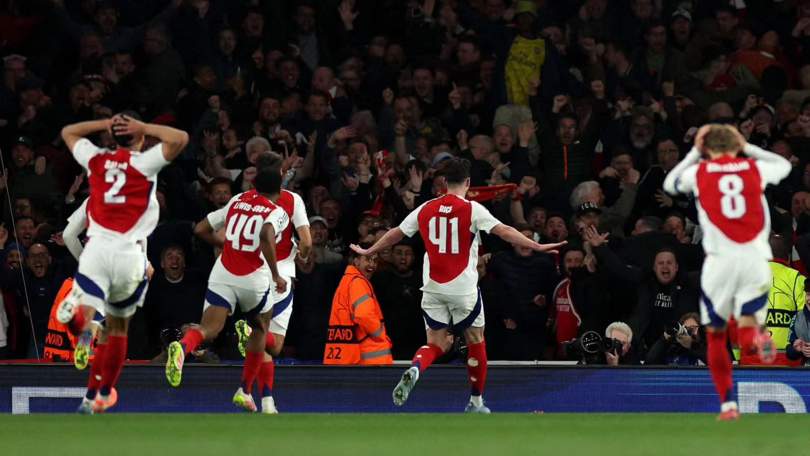 包含埃瓦尔全力备战，迎接下一场挑战的词条