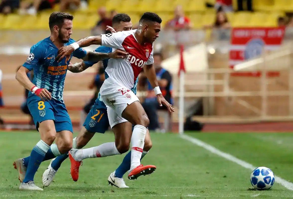 摩纳哥队在法甲比赛中遭遇一场惨败