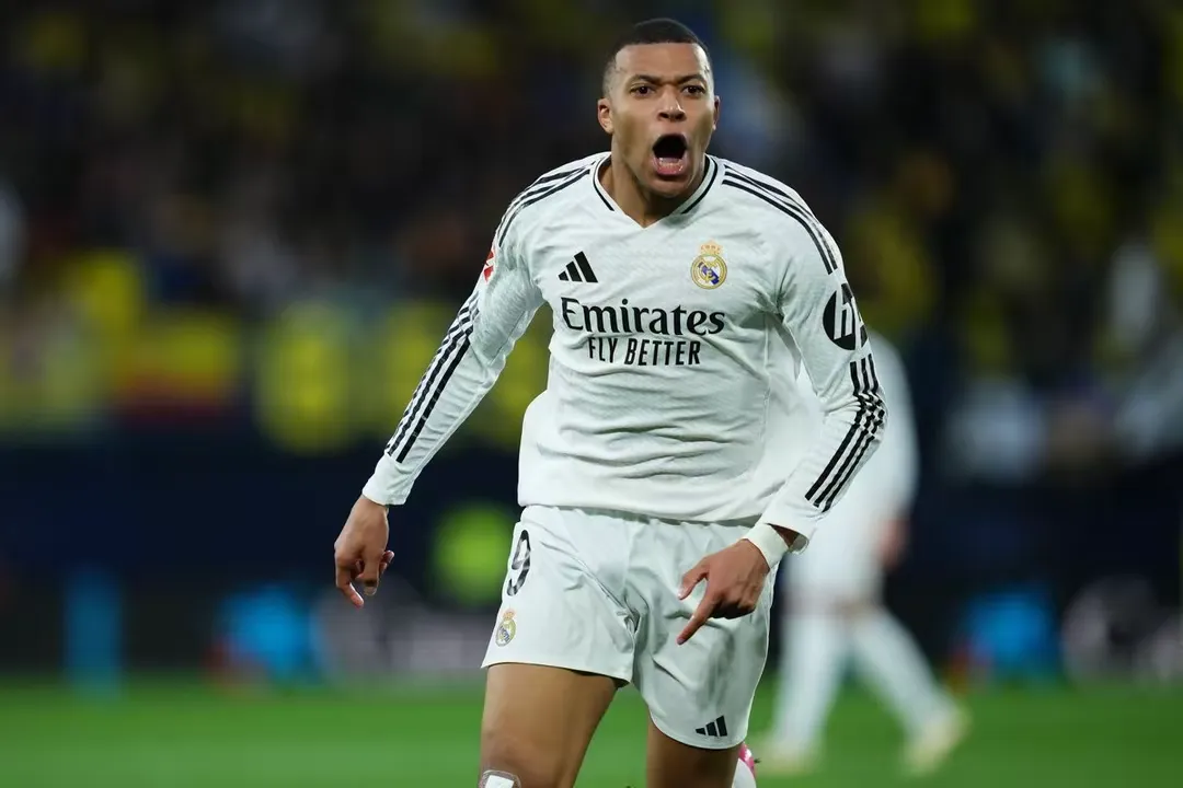 里昂客场失利，前锋姆巴佩独中两元