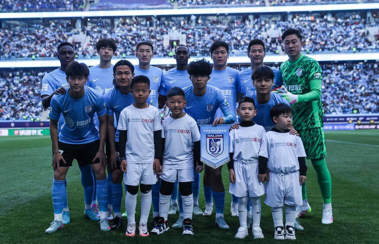 大连队备战过人阵容实力对抗