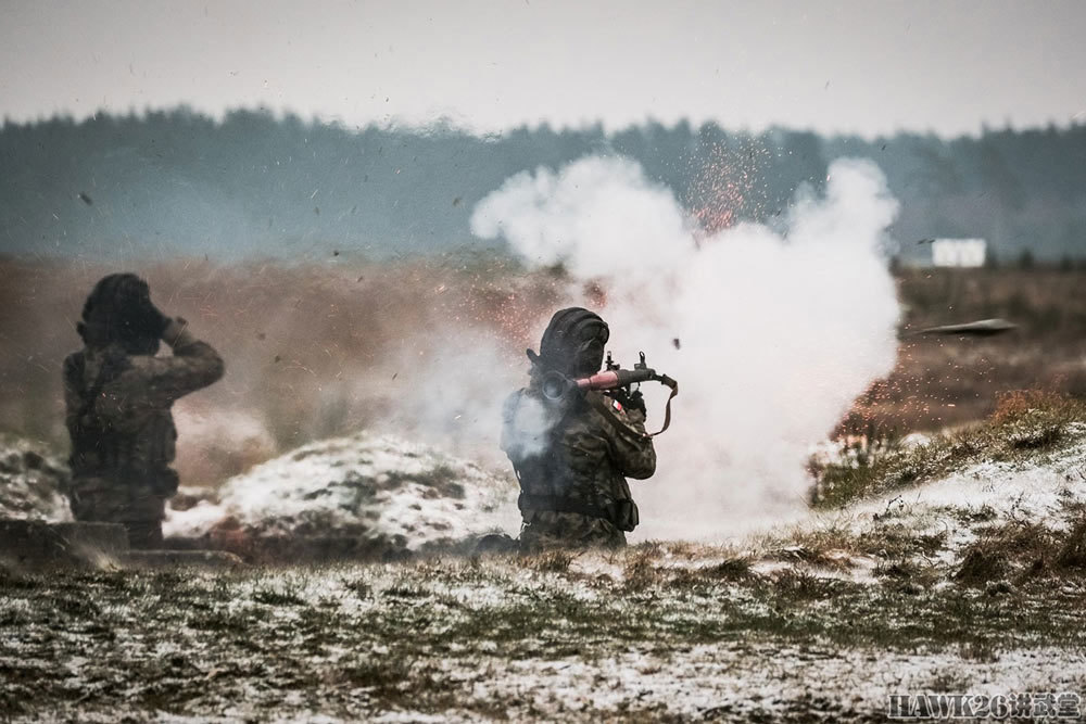 射击比赛中波兰选手勇夺冠军 射击比赛中波兰选手勇夺冠军