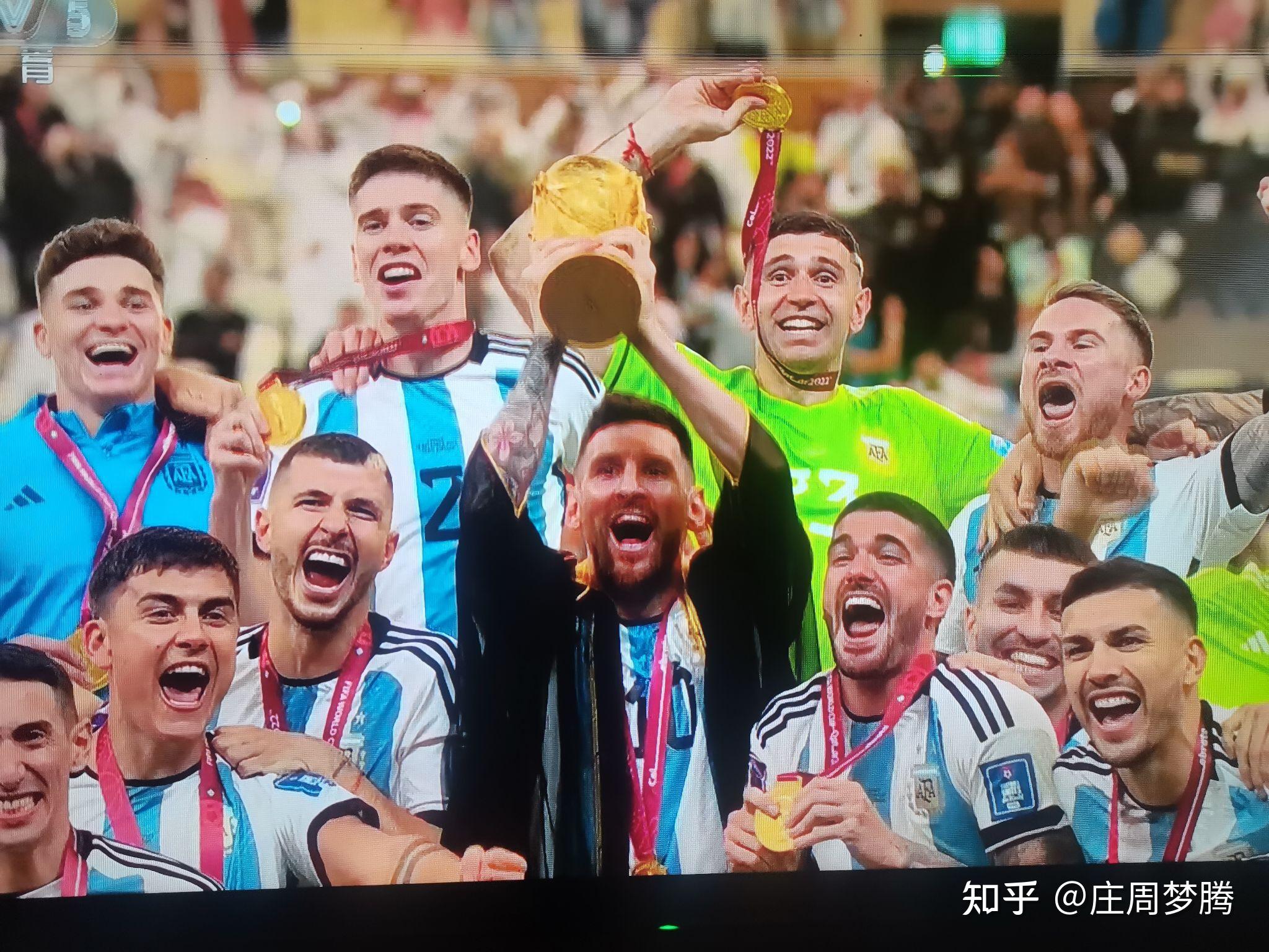 紧张对决:巴西和阿根廷足球队点球大战博弈 紧张对决:巴西和阿根廷足球队点球大战博弈