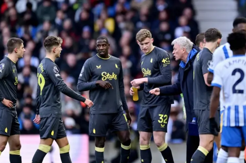 埃弗顿主场力克布莱顿,重返胜利赛的简单介绍 埃弗顿主场力克布莱顿,重返胜利赛的简单介绍