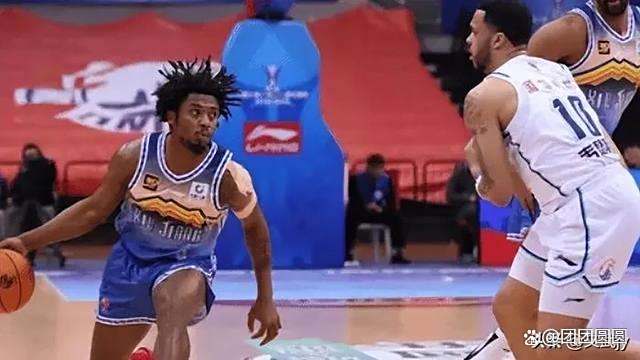 失误连连造成失利球队不容乐观 失误连连造成失利球队不容乐观