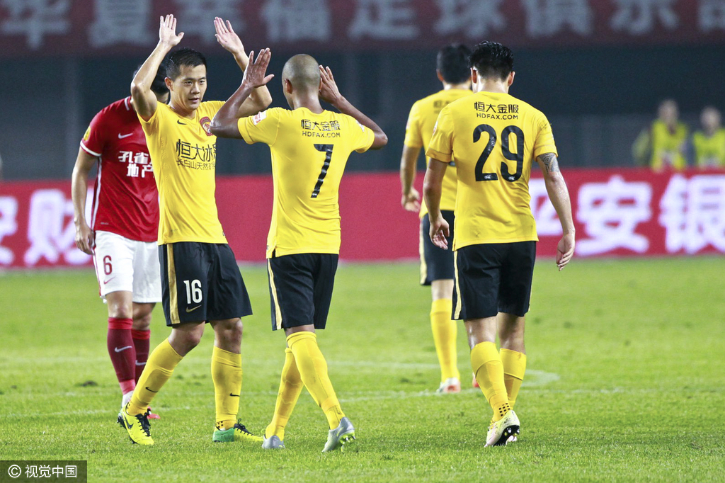 河北华夏幸福客场大胜大连人,取得三连胜 河北华夏幸福客场大胜大连人,取得三连胜