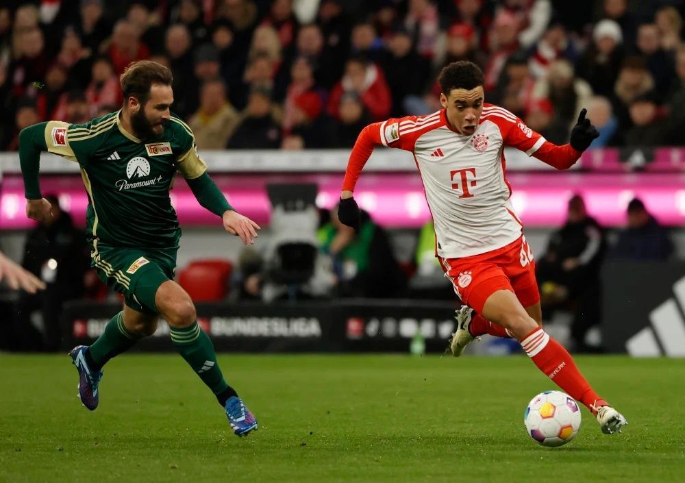 柏林联队员沉稳发挥,协力赢得胜利的简单介绍 柏林联队员沉稳发挥,协力赢得胜利的简单介绍