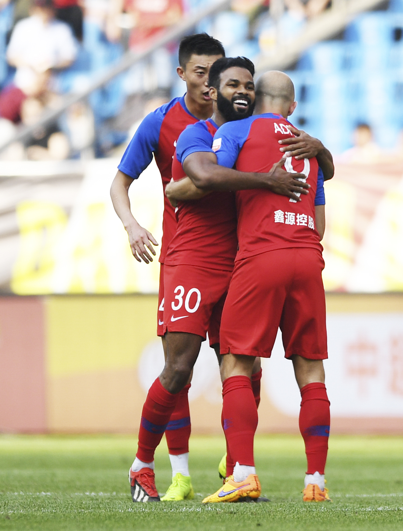 重庆当代主场迎战河北华夏，胜负难料