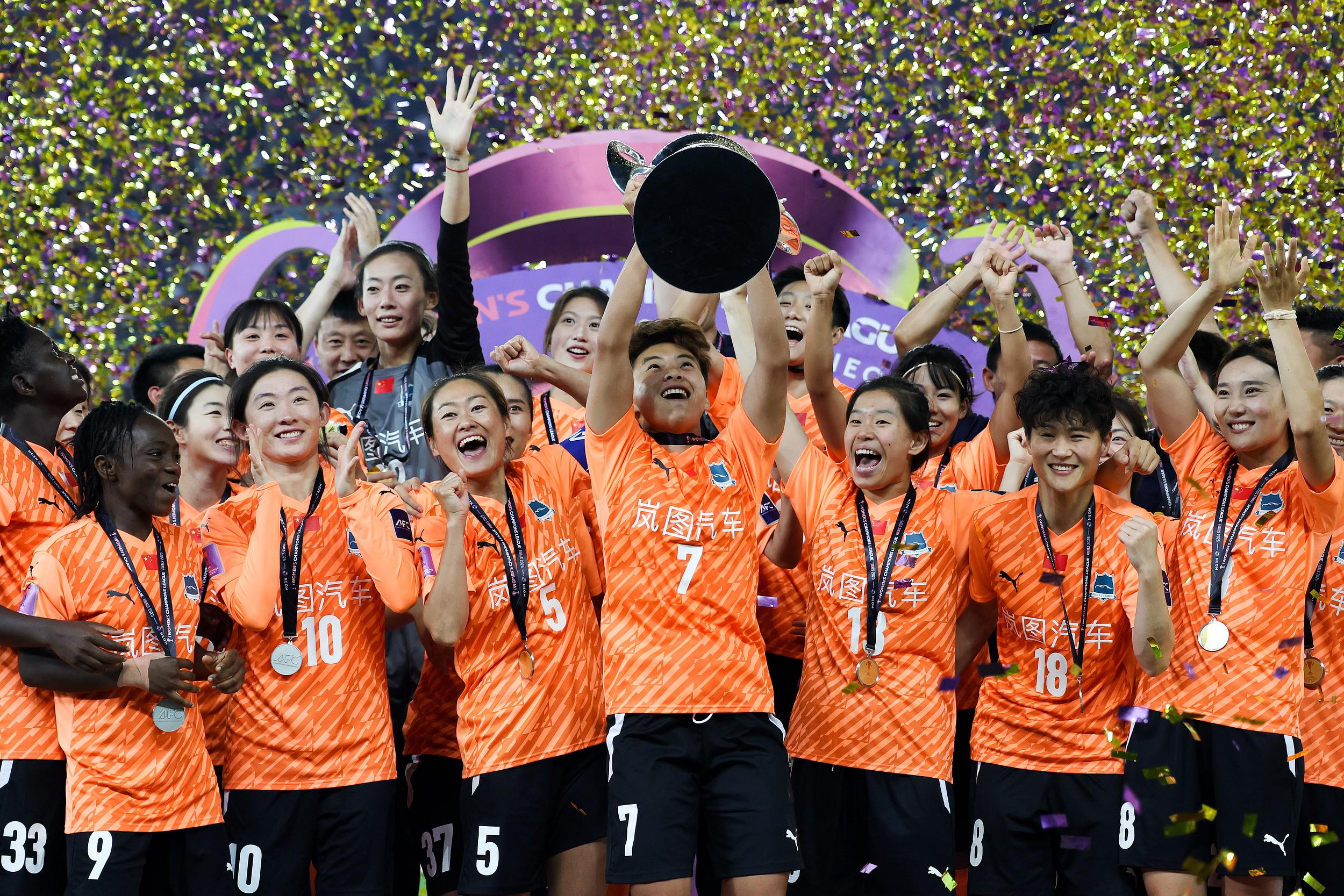 包含中国女足队员团结合作,共同晋级的词条 包含中国女足队员团结合作,共同晋级的词条