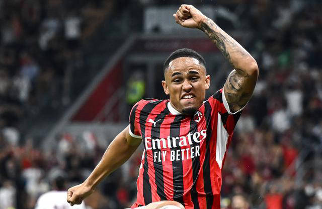 西班牙击剑选手奋勇争先,在比赛中崭露头角的简单介绍 西班牙击剑选手奋勇争先,在比赛中崭露头角的简单介绍