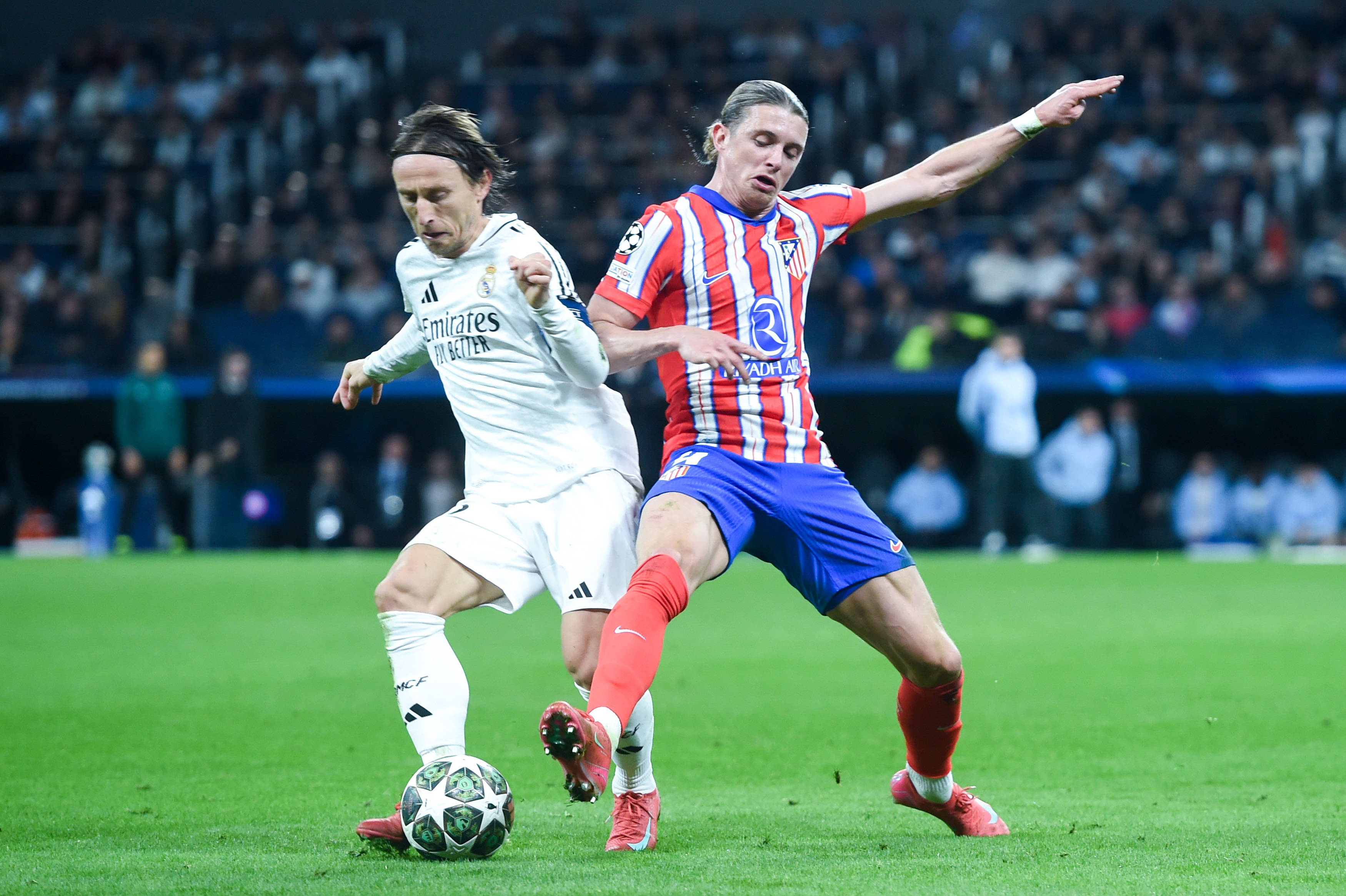 欧冠资格争夺战进入白热化,势均力敌的简单介绍 欧冠资格争夺战进入白热化,势均力敌的简单介绍