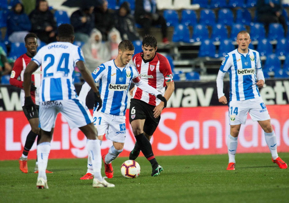 瓦拉多利德在对巴列卡诺的比赛中表现出色获胜 瓦拉多利德在对巴列卡诺的比赛中表现出色获胜