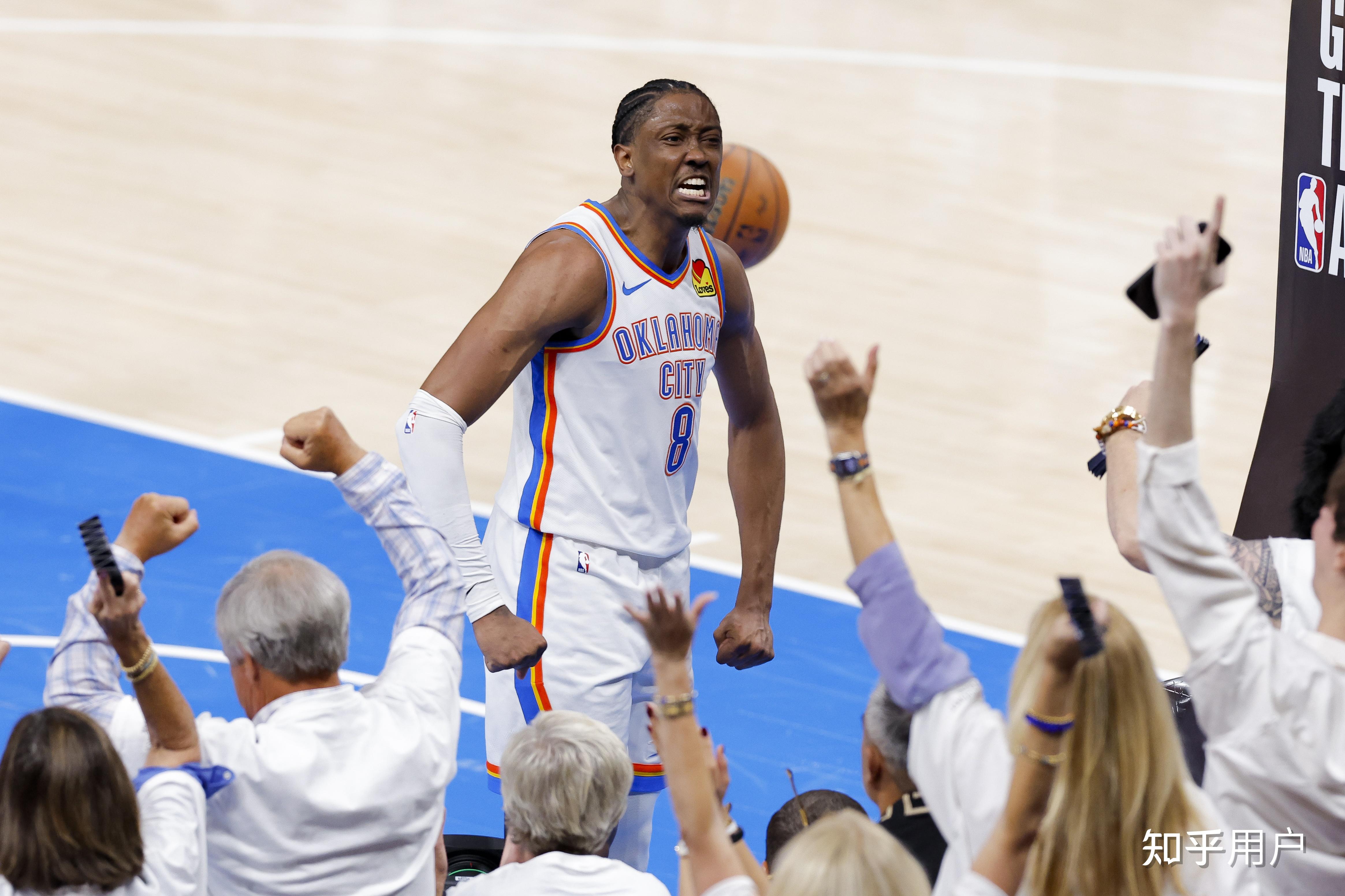 雷霆队近期比赛大胜对手，士气高涨