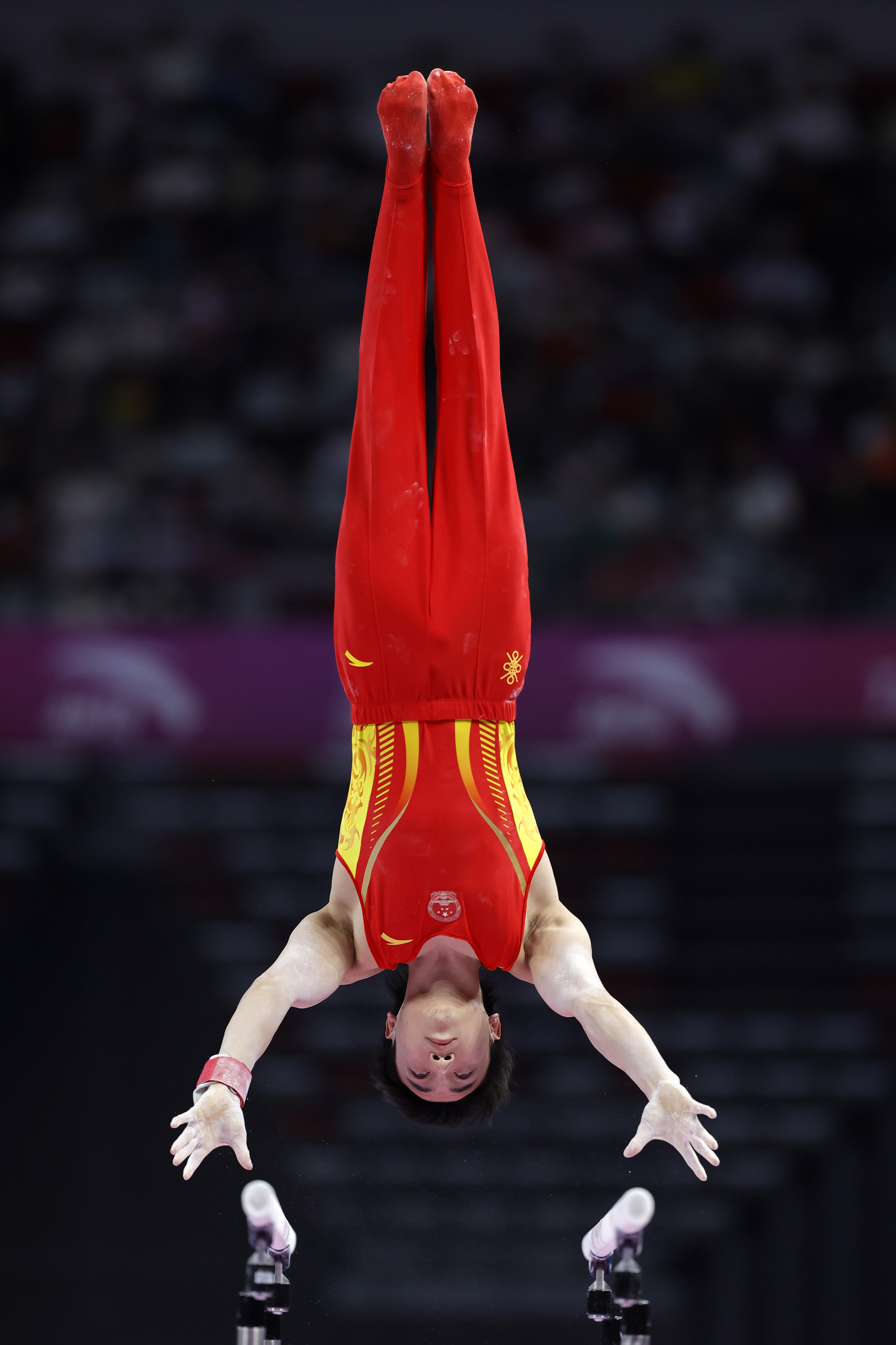 体操项目：优胜者谁属，比赛精彩绝伦