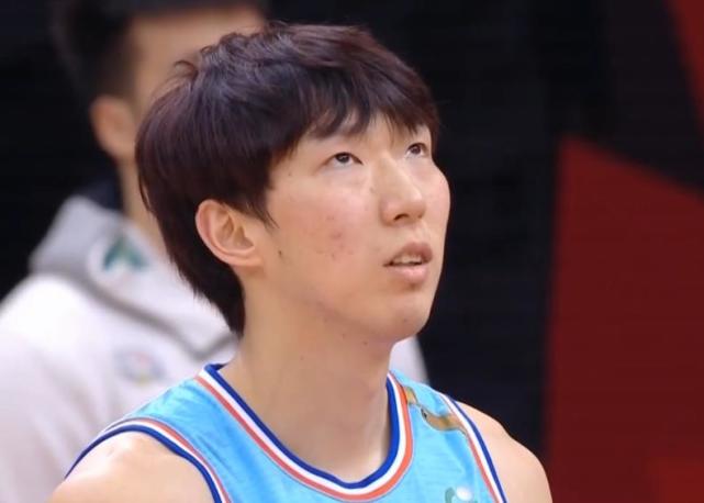 长春队遭遇连败，主帅承受压力