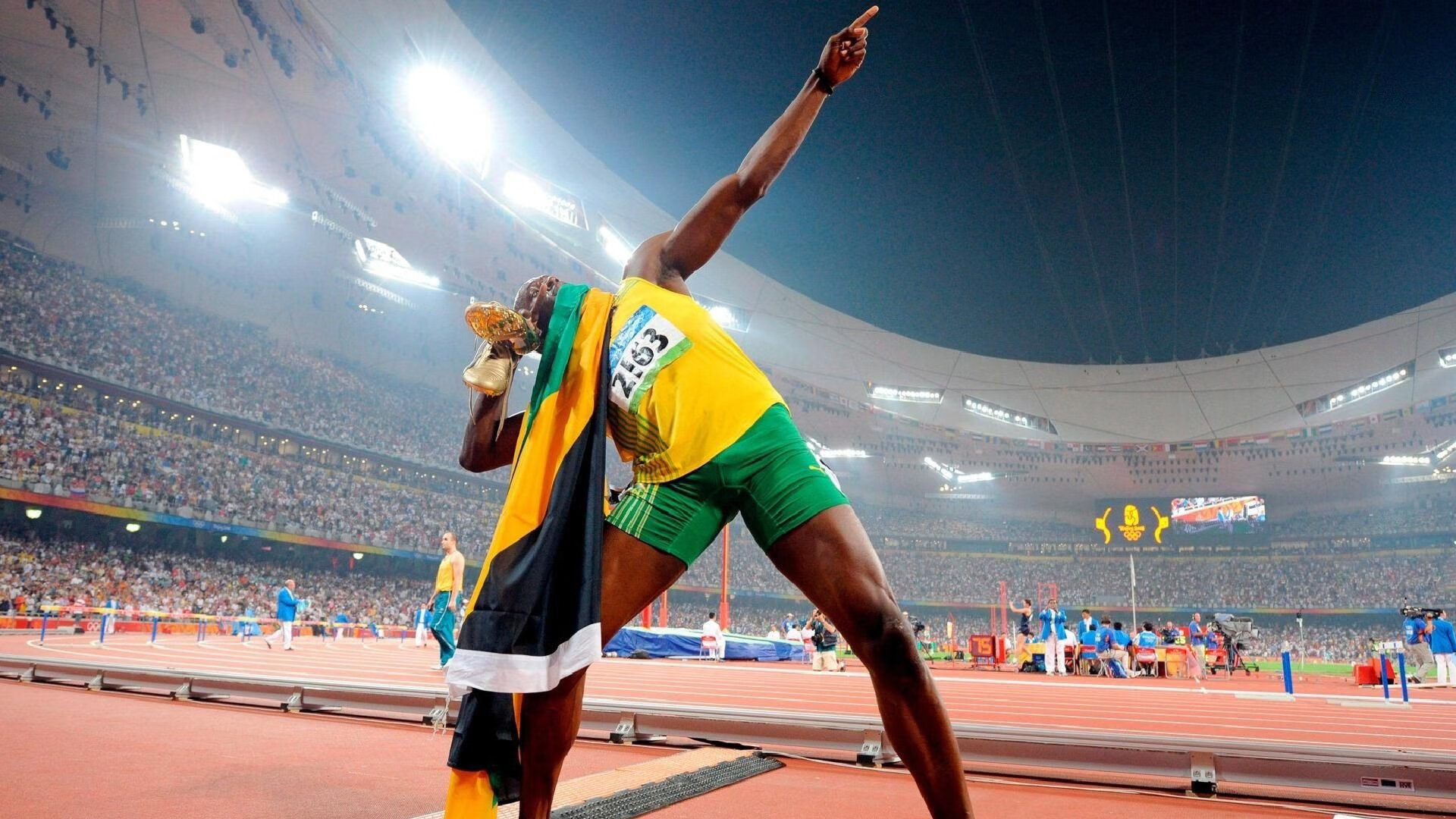 铁腰化身灯塔，法比尼奥在欧冠决赛之夜照亮安菲尔德