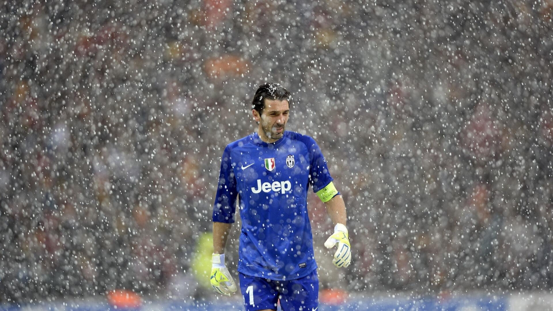 开云体育中国-冰与樱的交响，当德国战车碾过法兰西，羽坛幽灵惊艳黎明